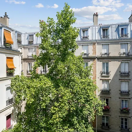 Escapade Elegante Dans Le Marais Apartment