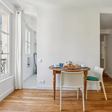 Escapade élégante Dans Le Marais Parigi